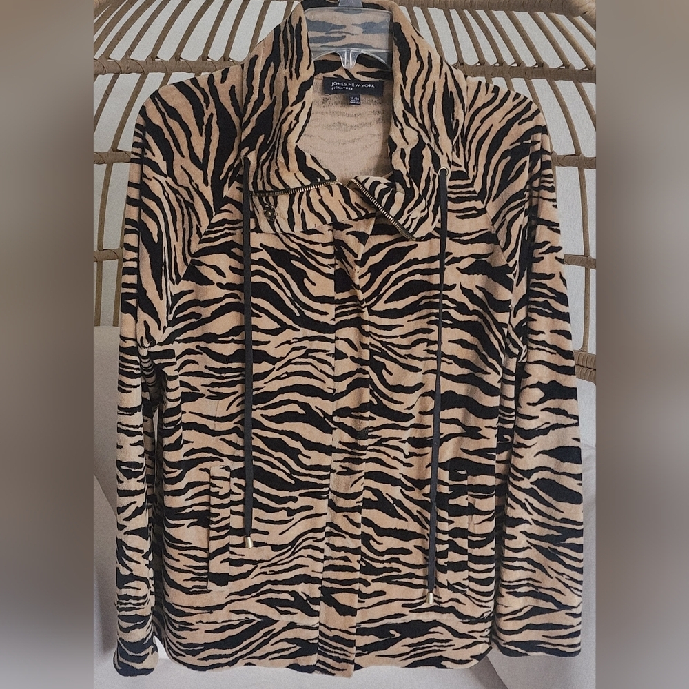 Jones New York Signature Velour Tiger Print Cowl Neck Zip/ Hidden Snap Jacket XL - Picture 1 of 12